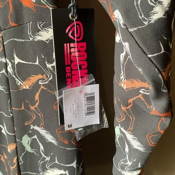 Western dress - Picture 4 of 5